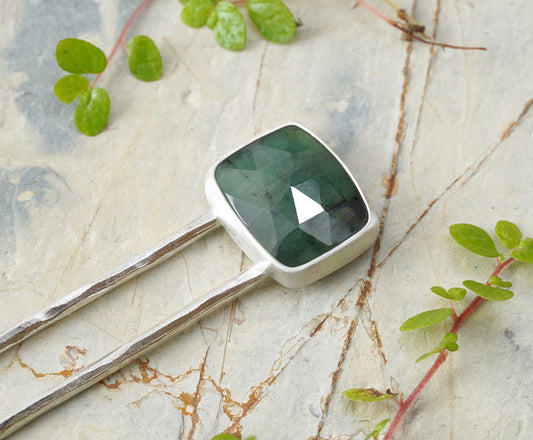 5.7ct Natural Emerald Hair Stick in 925 Sterling Silver