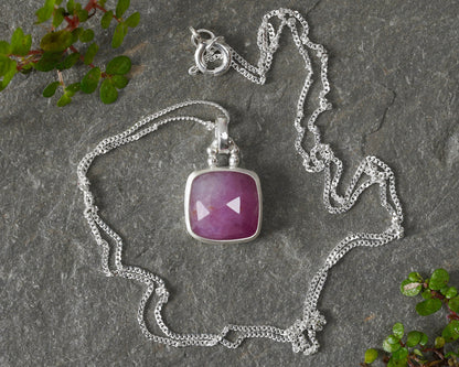 5.8ct Natural Pink Sapphire Necklace