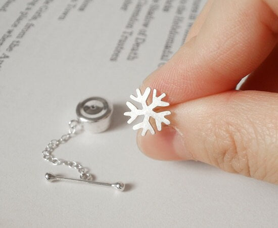 Snowflake Tie Tack in Sterling Silver, Silver Snowflake Tie Pin