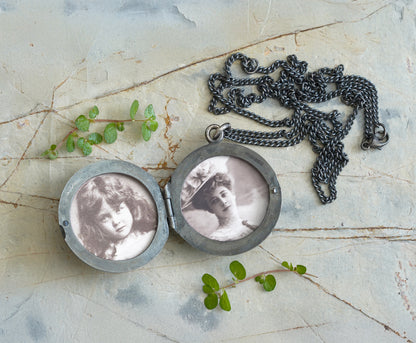 Black Diamond Locket Necklace, Diamond Photo Locket Necklace in Black Silver, Secret Locket Box in Black Silver