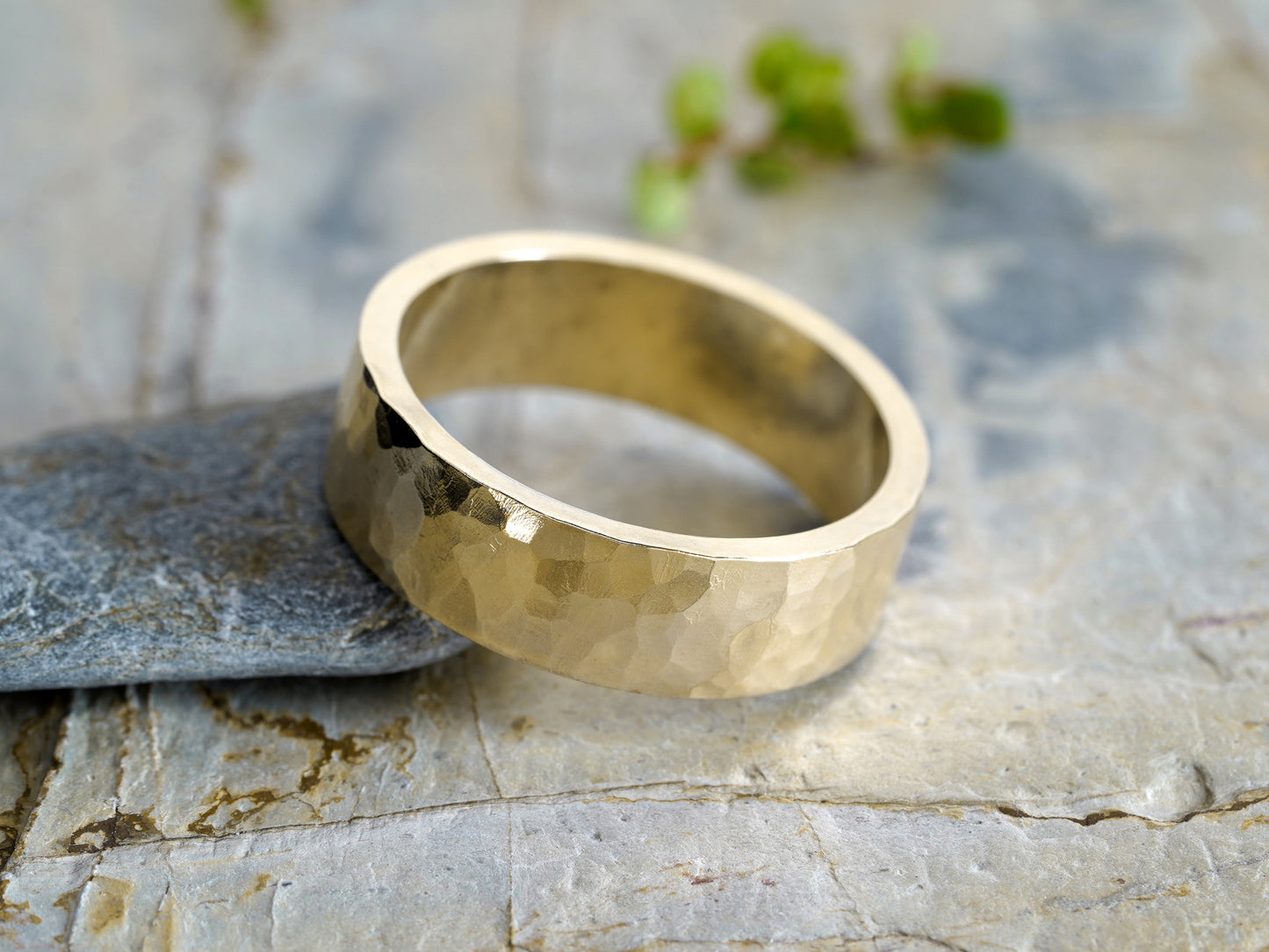 5mm Hammered Effect Wedding Band, Yellow Gold Wedding Ring, Rustic Wedding Ring, Unisex Wedding Band