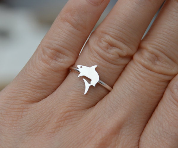 Shark Ring in Sterling Silver, Silver Shark Ring, Small Shark Ring