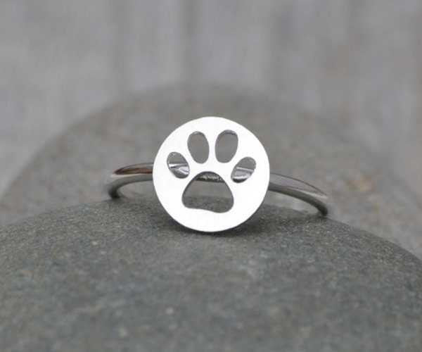 Pawprint Ring in Sterling Silver, Silver Paw Print Ring