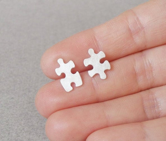 Jigsaw Puzzle Lapel Pin, Silver Puzzle Pin