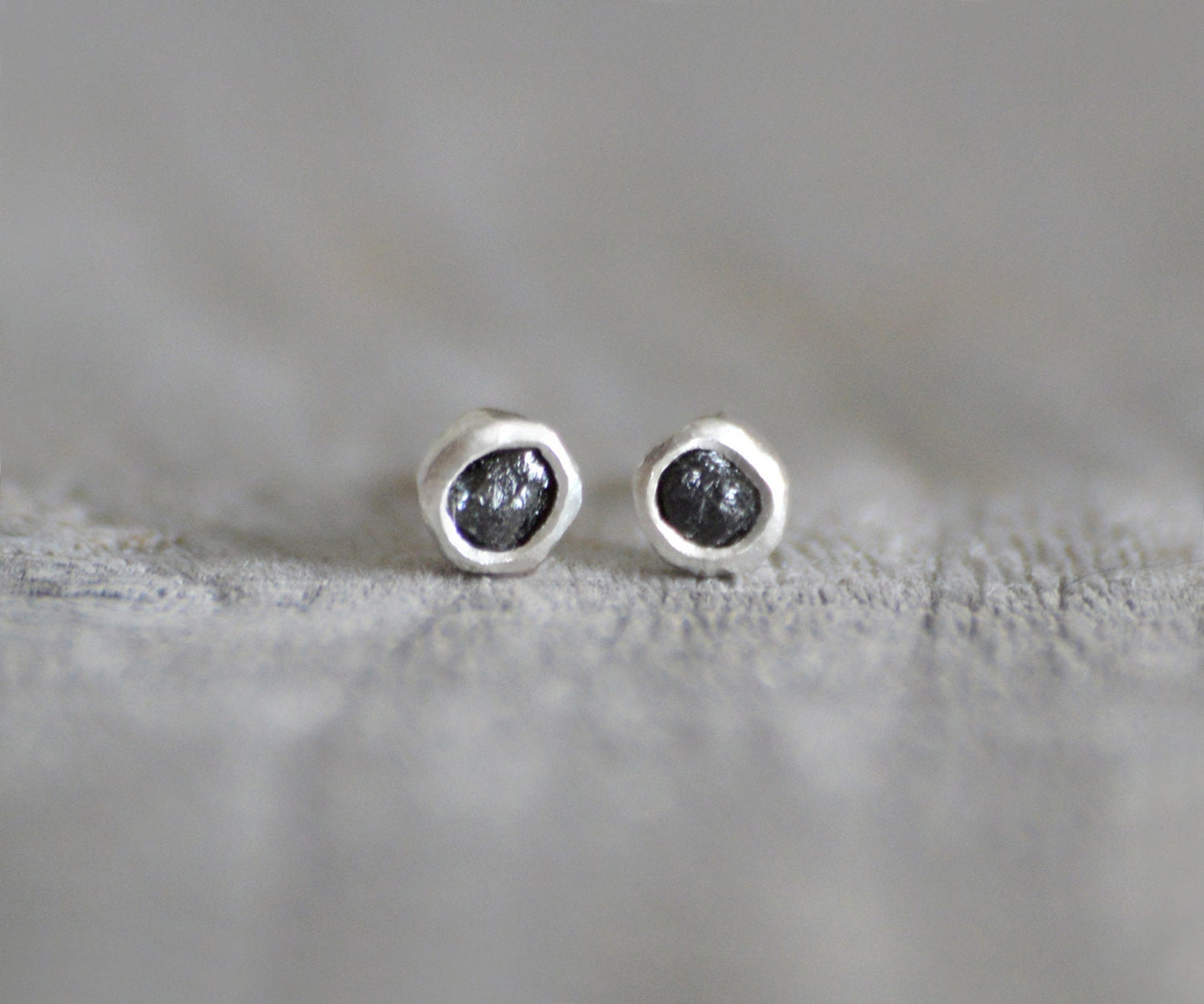 Rough diamond Stud Earrings, Black Diamond Stud Earrings, Total 0.2ct Diamond Stud Earrings