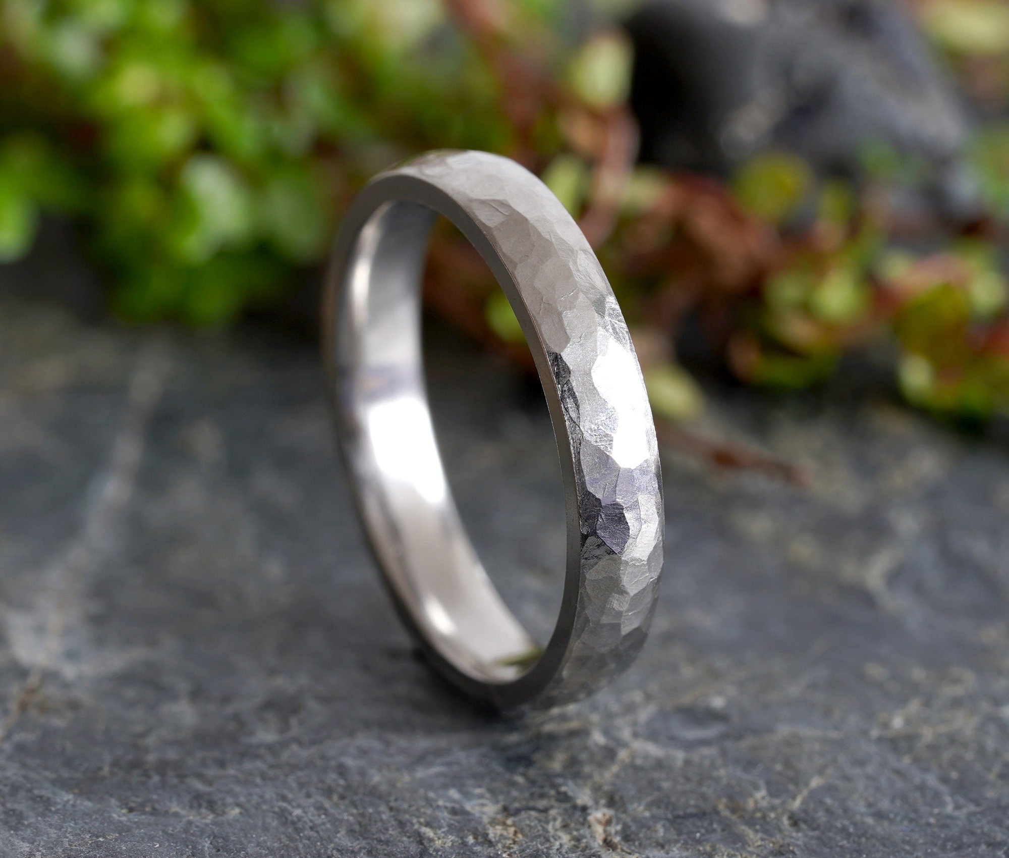 Hammered platinum mens hot sale wedding band