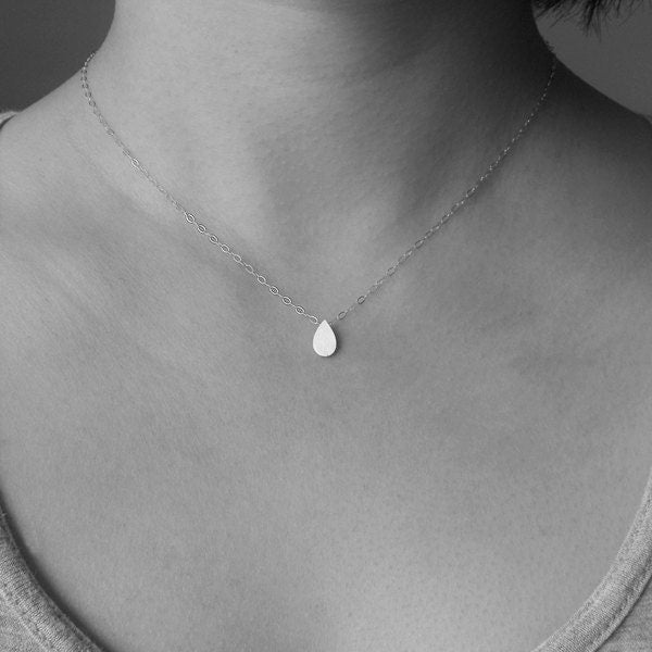 Silver Raindrop Necklace, Teardrop Necklace in Silver